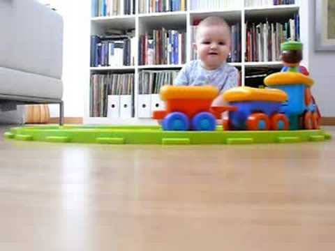 mateo perdiendo trenes