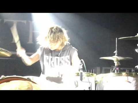 Tatsuya's (crossfaith) drum solo at Reading Sub 89