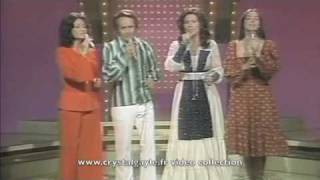 Crystal Gayle - 4 webbs - pop goes the country