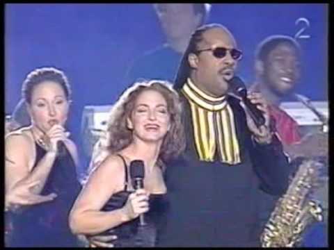 GLORIA ESTEFAN & STEVIE WONDER - MEDLEY