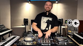 Download lagu Two Are - Studio Time #001 mp3