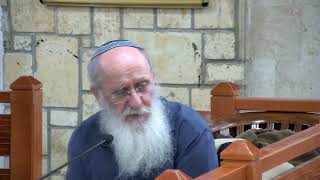 אכילה ביום הכיפורים בזמן חנוכת המקדש - שיעור 36 - מלכים א' - פרק ח' (הרב אורי עמוס שרקי) - התמונה מוצגת ישירות מתוך אתר האינטרנט יוטיוב. זכויות היוצרים בתמונה שייכות ליוצרה. קישור קרדיט למקור התוכן נמצא בתוך דף הסרטון