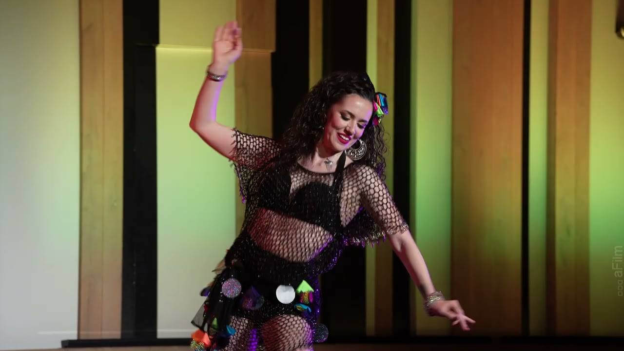 Promotional video thumbnail 1 for Belly Dance by Kenzie