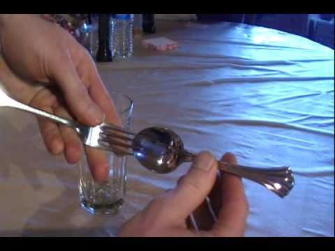 Amazing Bar trick Levitate a spoon and fork