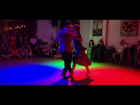 Argentine Tango: Patricia Porras & Cristian Bravo - Valsecito Criollo
