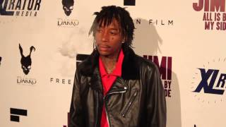 WIZ KAHLIFA SMOKES WEED ON THE RED CARPET LEGALLY