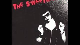 The Sweethearts - Looks Could Kill