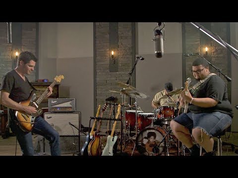 Mark Lettieri plays the Supro Statesman - Slugbug