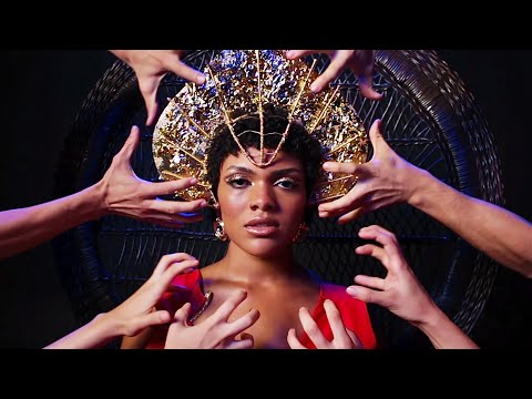 Raynara - Me Usa (Clipe Oficial)