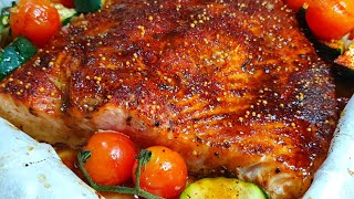 דג סלמון וירקות עם תבלין פילדלפיה Salmon fish with Philadelphia spice (ליהי קרויץ - מטבח בקלי קלות) - התמונה מוצגת ישירות מתוך אתר האינטרנט יוטיוב. זכויות היוצרים בתמונה שייכות ליוצרה. קישור קרדיט למקור התוכן נמצא בתוך דף הסרטון