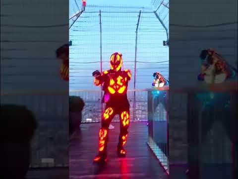 Shuffledance on the roof of skyscraper
