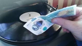 new £5 note playing vinyl records