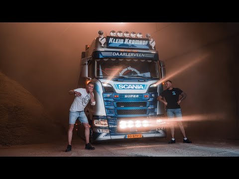 Dust and noise with AWESOME SCANIA V8 of KLEIN KROMHOF! 🤤