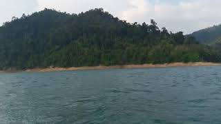 preview picture of video 'Cheow Lan Lake Khao Sok Tours'