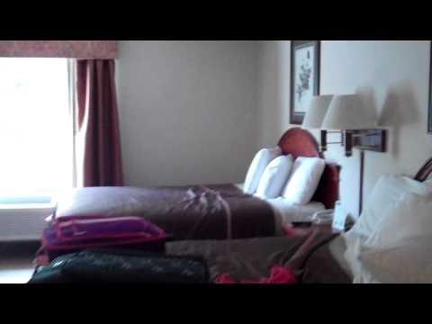 howard johnson's hotel across from dorney park