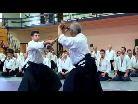 Chiba Sensei: Bokken kirikaeshi mawashi uchi
