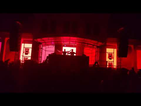 Mark Sherry b2b Richard Durand playing Magnetar UNTOLD TRANCE STAGE