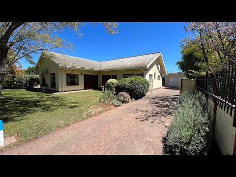 Home For Sale in Wes Bank, Oudtshoorn - HD