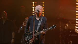 Tom Cochrane &amp; Bill Bell perform &quot;Lunatic Fringe&quot; live at the 2024 Canadian Songwriters Hall of Fame