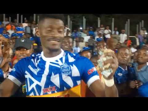 Asumani ahawe amafaranga biramurenga