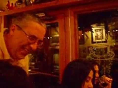 mastelloni  a los angeles in un ristorante italiano molto in tra musicisti disney