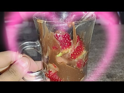 Making strawberry+chocolate 🍫🍓 with my sister 🫶🫶 #laugh with shambhavi 