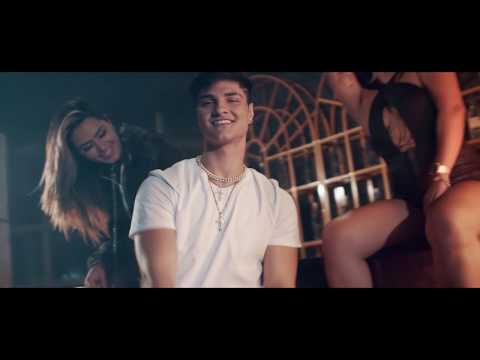 Momento Delas - DJ Davi Kneip e MC Duduzinho (Clipe Oficial)