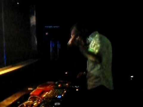 Daniel Wanrooy playing at Club LUXY, Taipei