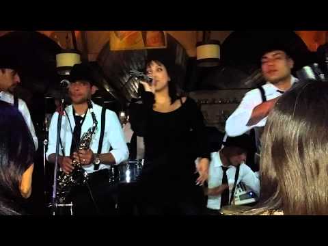 Majo y la del 13 en vivo Gazpacho 2015