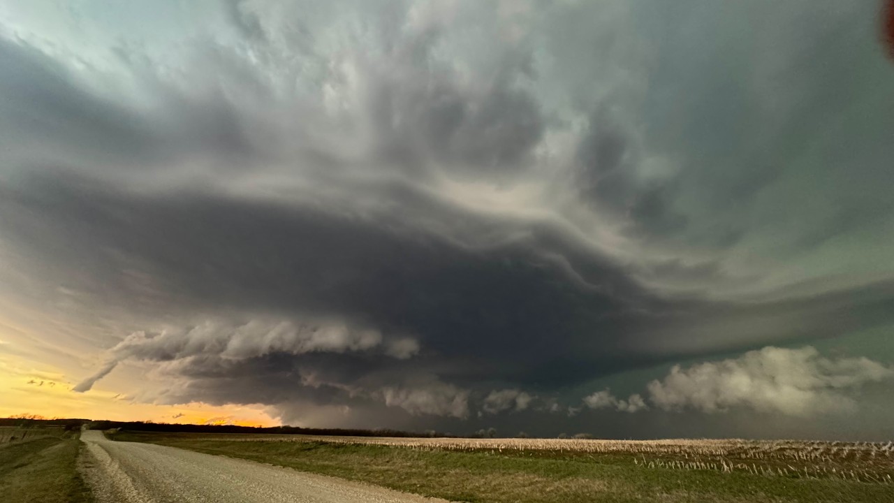 🔴LIVE KANSAS SUPERCELL STRUCTURE SHOW - LIVE AS IT HAPPENED