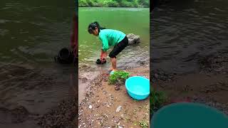 Download lagu Metode Memancing Daging yang Luar Biasa 🥩 #memancing mp3