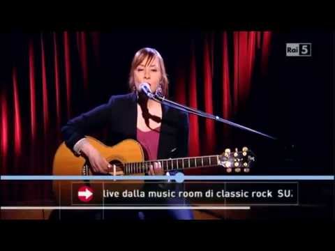 Suzanne Vega - Crack in the wall (Live Acoustic)