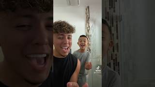 Download lagu We hit that harmony 🤣#singing #shorts mp3