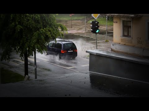 Mēreni stiprs pērkona negaiss Jelgavā 27.05.2021. || Moderate thunderstorm at Jelgava 27.05.2021.