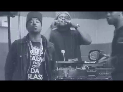 Flyledo - Aint Bothering Nobody ( Official Video ) 2015