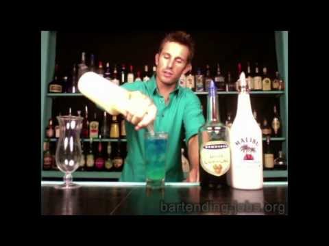 DIVE BARTENDING: Blue Hawaiian Drink Recipe