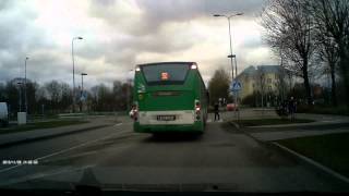 preview picture of video '826TAK - TAK buss, Tallinn, Pae, ajab ülekäigurajal jalakäija peaaegu alla'