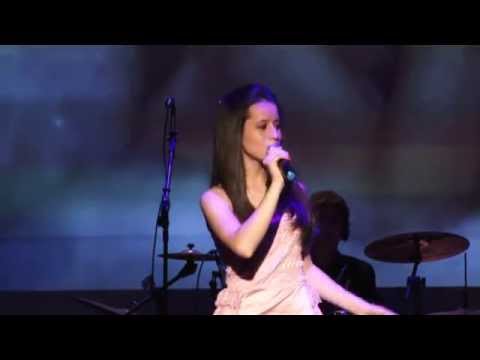 BIDELLATI-C.E.M- Luísa Barrach "Como és Lindo" (Vida Reluz) - Recital Religioso 2013