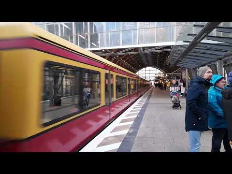 Ausfahrt der S7 nach Ahrensfelde BR 481/482 mod/unmod