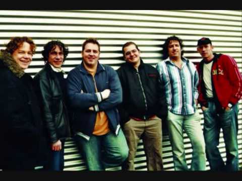 Pater Moeskroen ~ De hang naar meer, God & Pas op de plaats (samen een lied)