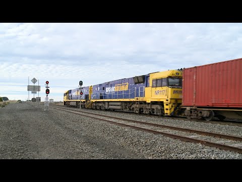 3PM7 Pacific National Intermodal Freight Train (7/5/2021) - PoathTV Australian Railways