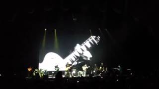 Rodrigo y Gabriela jam with Alex Skolnick on 'Take Five'