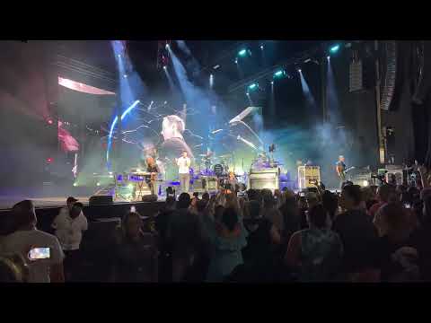 OneRepublic - Secrets (2022-08-03, Tinley Park, IL) [4K HDR]