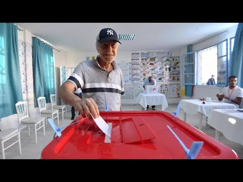 تونس مراكز الاقتراع تغلق أبوابها في انتخابات رئاسية تبدو نتائجها محسومة • فرانس 24 FRANCE 24