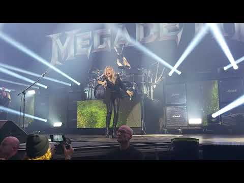 Megadeth & Electra Mustaine - A Tout Le Monde - París 01/28/2020