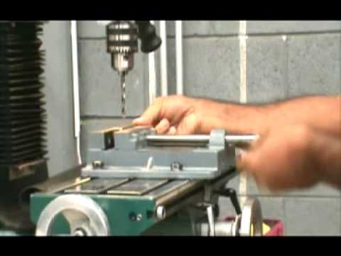 Morsa para Furadeira de Bancada  - Vídeo