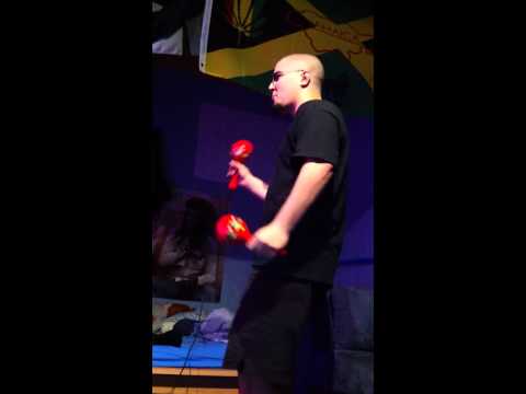 Seppel beim Samba de Amigo zocken