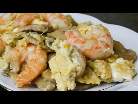 Revuelto de ajetes y langostinos