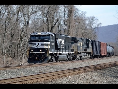 NS 37A on the PITL with NS 6926 leading