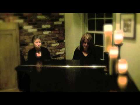HALLELUJAH - CHANTAL CHAMBERLAND & CYNTHIA KERR (The harmonies are spellbinding!)